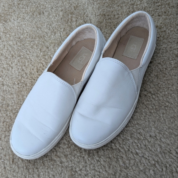 Ugg Women's Slip On sneakers White Size 7 - Picture 1 of 16